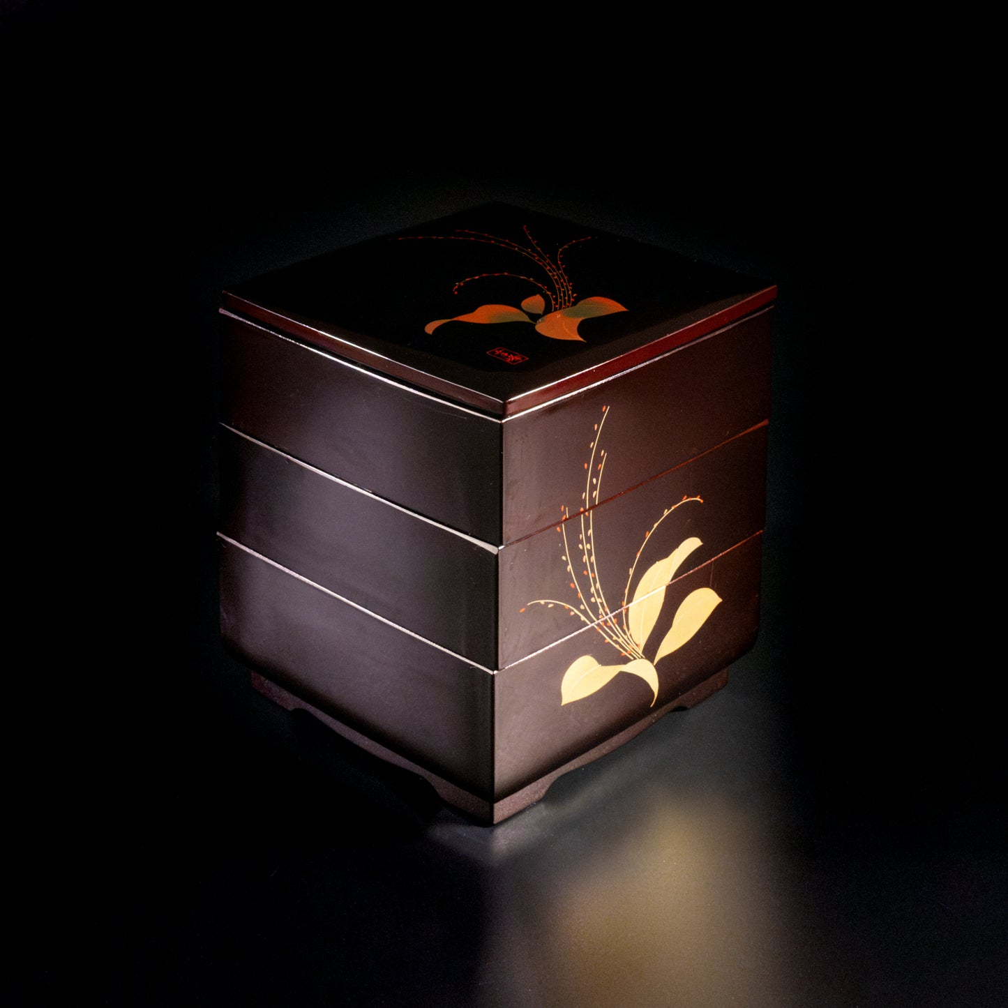 Aizu lacquer three-tiered box